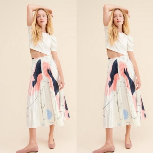 CAARA Sensie Pleated Midi Skirt - Picture 2 of 6